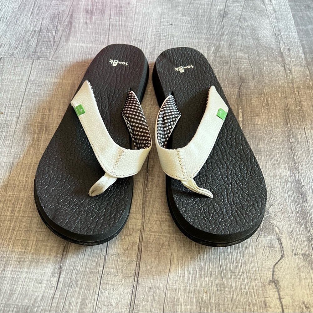 Sanuk Yoga Chakra Sandals Flip-flops Women’s Size 9